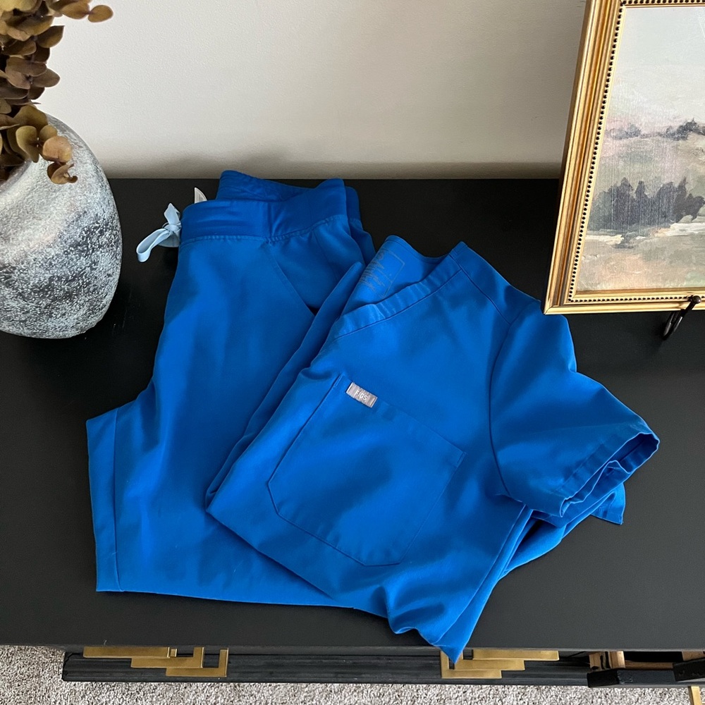 Figs Royal blue jogger scrub set